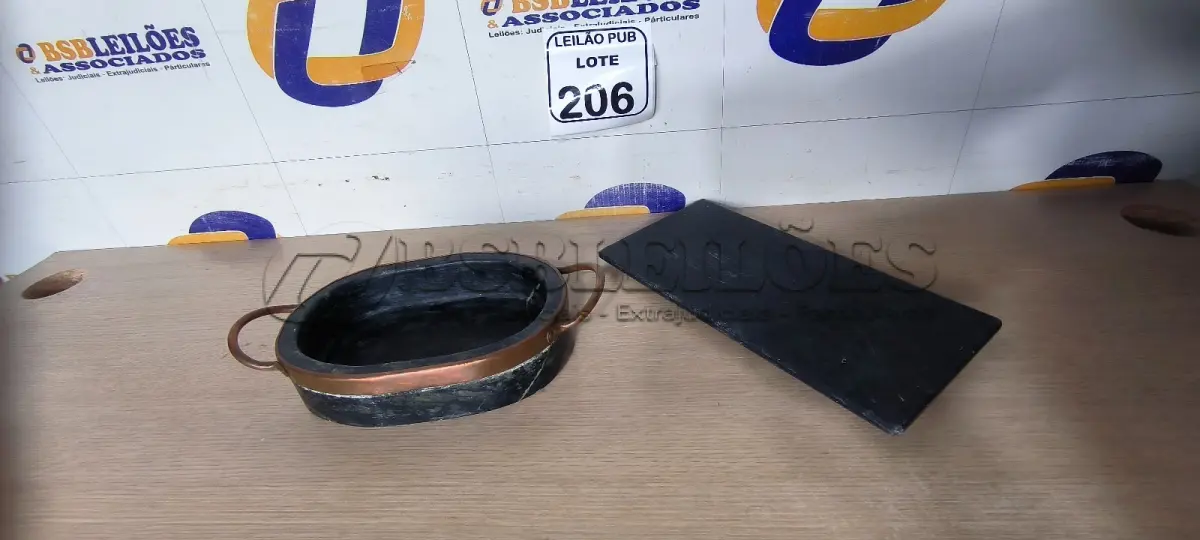 LOTE 206 - 01 TÁBUA DE PEDRA E 01 TRAVESSA DE PEDRA. (NO ESTADO) ATENÇÃO! FAZER A VISITAÇÃO ANTES DE ARREMATAR, NÃO SABEMOS SE FUNCIONA. LEILÃO NÃO TEM GARANTIA E NEM DEVOLUÇÃO, SUJEITO A POSSÍVEIS AVARIAS VISÍVEIS/OCULTAS E/OU AUSÊNCIA DE COMPONENTES.
