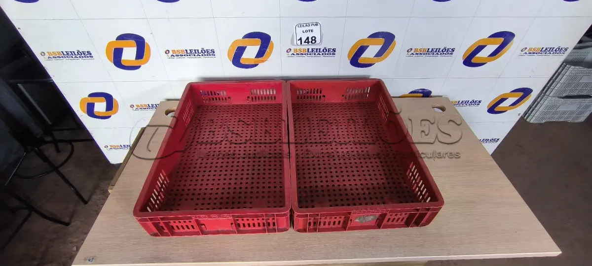 LOTE 148 - 02 CAIXAS ORGANIZADORAS EM PLÁSTICO NA COR VERMELHA. (NO ESTADO) ATENÇÃO! FAZER A VISITAÇÃO ANTES DE ARREMATAR, NÃO SABEMOS SE FUNCIONA. LEILÃO NÃO TEM GARANTIA E NEM DEVOLUÇÃO, SUJEITO A POSSÍVEIS AVARIAS VISÍVEIS/OCULTAS E/OU AUSÊNCIA DE COMPONENTES.
