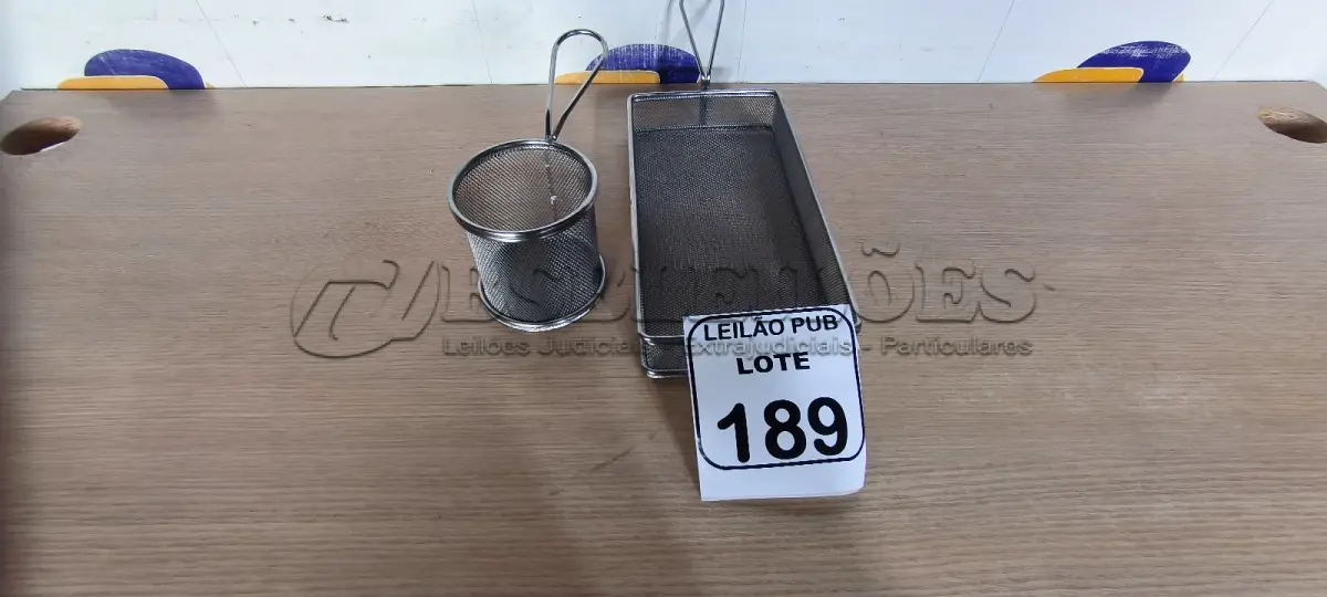 LOTE 189