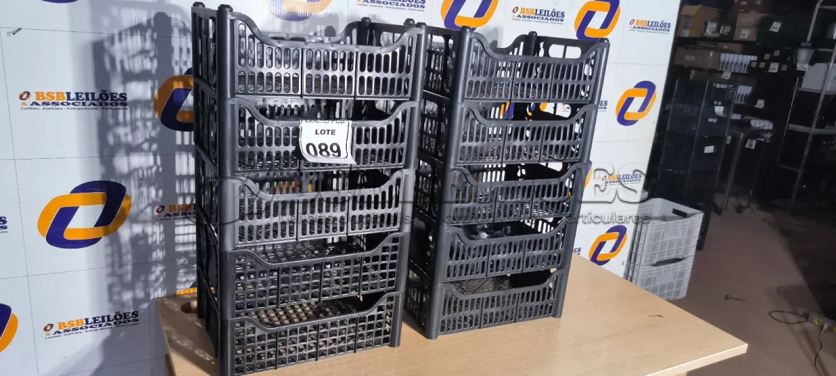 LOTE 089 - 10 CESTOS ORGANIZADORES EM PLÁSTICO NA COR PRETA. (NO ESTADO) ATENÇÃO! FAZER A VISITAÇÃO ANTES DE ARREMATAR, NÃO SABEMOS SE FUNCIONA. LEILÃO NÃO TEM GARANTIA E NEM DEVOLUÇÃO, SUJEITO A POSSÍVEIS AVARIAS VISÍVEIS/OCULTAS E/OU AUSÊNCIA DE COMPONENTES.