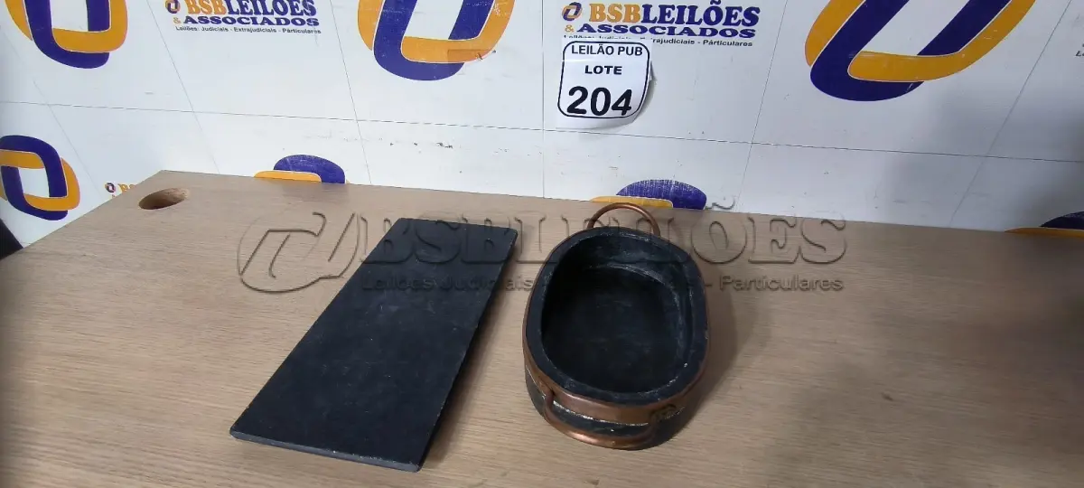 LOTE 204