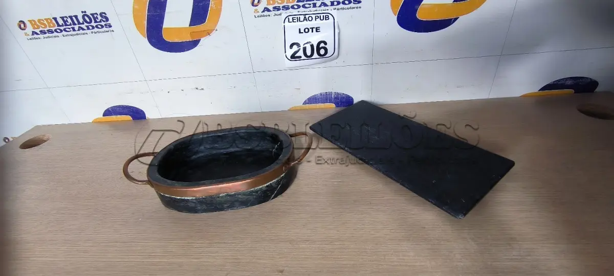 LOTE 206 - 01 TÁBUA DE PEDRA E 01 TRAVESSA DE PEDRA. (NO ESTADO) ATENÇÃO! FAZER A VISITAÇÃO ANTES DE ARREMATAR, NÃO SABEMOS SE FUNCIONA. LEILÃO NÃO TEM GARANTIA E NEM DEVOLUÇÃO, SUJEITO A POSSÍVEIS AVARIAS VISÍVEIS/OCULTAS E/OU AUSÊNCIA DE COMPONENTES.