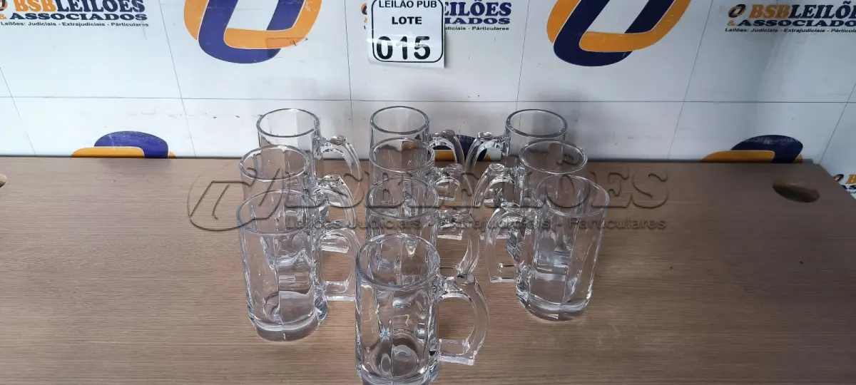 LOTE 015 - 10 CANECAS DE VIDRO PARA CHOPP. (NO ESTADO) ATENÇÃO! FAZER A VISITAÇÃO ANTES DE ARREMATAR, NÃO SABEMOS SE FUNCIONA. LEILÃO NÃO TEM GARANTIA E NEM DEVOLUÇÃO, SUJEITO A POSSÍVEIS AVARIAS VISÍVEIS/OCULTAS E/OU AUSÊNCIA DE COMPONENTES.