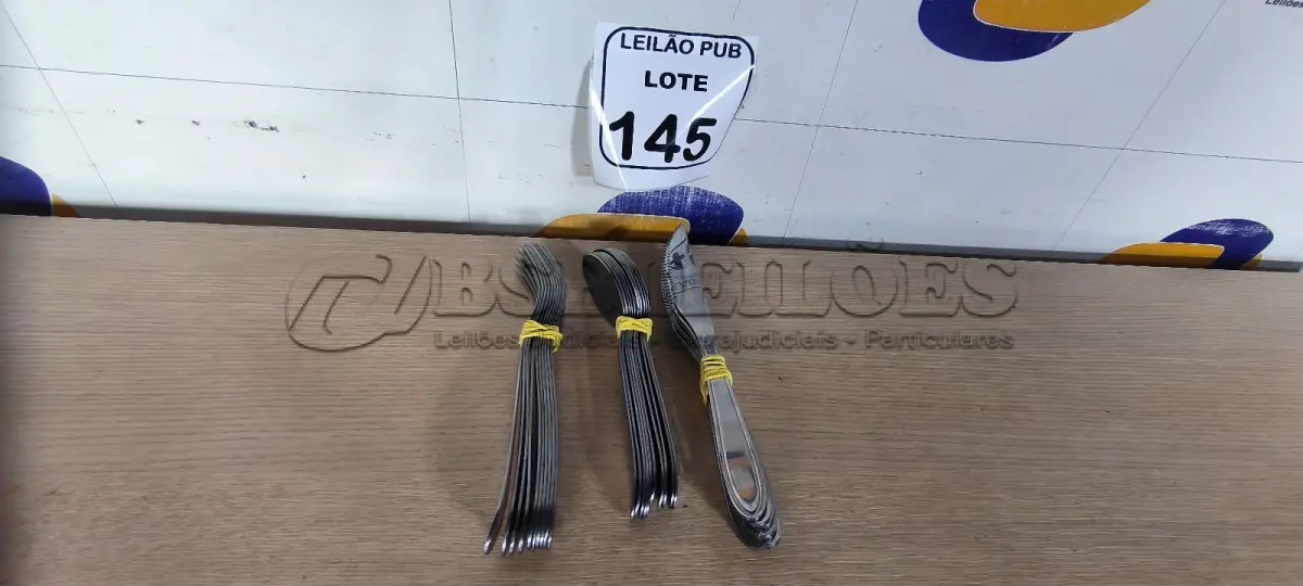 LOTE 145 - 10 GARFOS, 10 COLHERES E 10 FACAS DE MESA. (NO ESTADO) ATENÇÃO! FAZER A VISITAÇÃO ANTES DE ARREMATAR, NÃO SABEMOS SE FUNCIONA. LEILÃO NÃO TEM GARANTIA E NEM DEVOLUÇÃO, SUJEITO A POSSÍVEIS AVARIAS VISÍVEIS/OCULTAS E/OU AUSÊNCIA DE COMPONENTES.