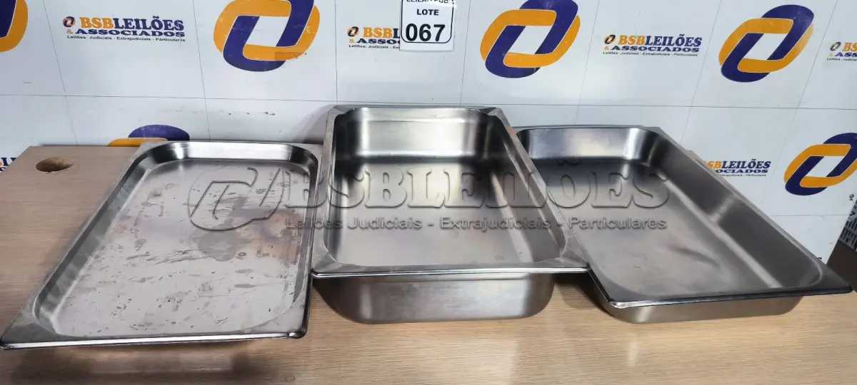 LOTE 067 - 03 CUBAS EM INOX PARA ALIMENTOS. (NO ESTADO) ATENÇÃO! FAZER A VISITAÇÃO ANTES DE ARREMATAR, NÃO SABEMOS SE FUNCIONA. LEILÃO NÃO TEM GARANTIA E NEM DEVOLUÇÃO, SUJEITO A POSSÍVEIS AVARIAS VISÍVEIS/OCULTAS E/OU AUSÊNCIA DE COMPONENTES.