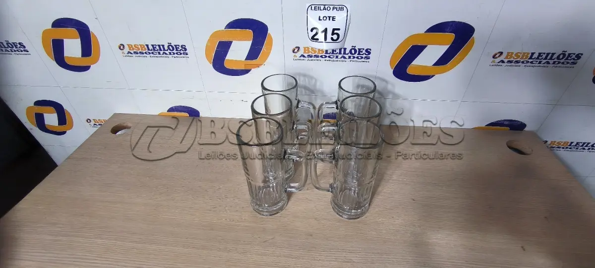 LOTE 215 - 06 CANECAS DE VIDRO PARA CHOPP. (NO ESTADO) ATENÇÃO! FAZER A VISITAÇÃO ANTES DE ARREMATAR, NÃO SABEMOS SE FUNCIONA. LEILÃO NÃO TEM GARANTIA E NEM DEVOLUÇÃO, SUJEITO A POSSÍVEIS AVARIAS VISÍVEIS/OCULTAS E/OU AUSÊNCIA DE COMPONENTES.