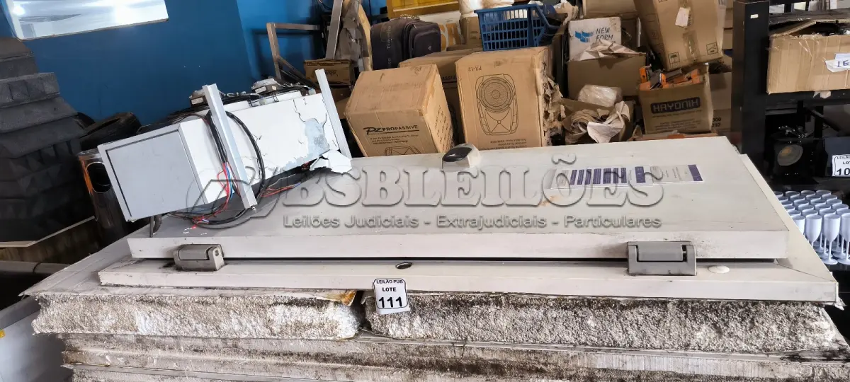 LOTE 111 - 01 CÂMARA FRIA DE CONGELAMENTO 25º COMPLETA. (NO ESTADO) ATENÇÃO! FAZER A VISITAÇÃO ANTES DE ARREMATAR, NÃO SABEMOS SE FUNCIONA. LEILÃO NÃO TEM GARANTIA E NEM DEVOLUÇÃO, SUJEITO A POSSÍVEIS AVARIAS VISÍVEIS/OCULTAS E/OU AUSÊNCIA DE COMPONENTES.