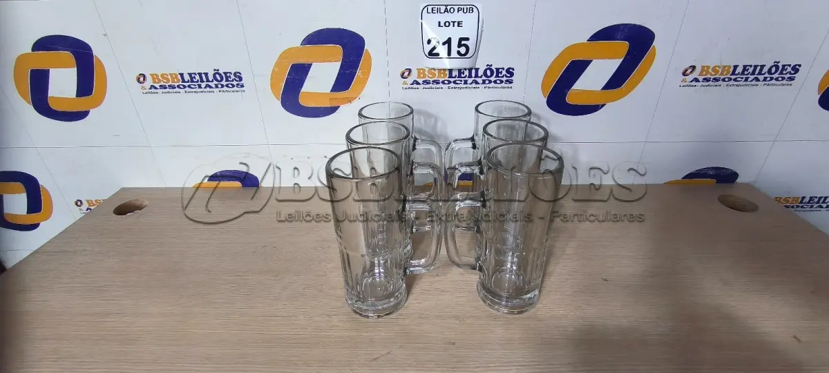 LOTE 215 - 06 CANECAS DE VIDRO PARA CHOPP. (NO ESTADO) ATENÇÃO! FAZER A VISITAÇÃO ANTES DE ARREMATAR, NÃO SABEMOS SE FUNCIONA. LEILÃO NÃO TEM GARANTIA E NEM DEVOLUÇÃO, SUJEITO A POSSÍVEIS AVARIAS VISÍVEIS/OCULTAS E/OU AUSÊNCIA DE COMPONENTES.