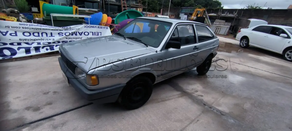 LOTE 003 - 01 VW GOL CL Á GASOLINA; ANO 1994 NA COR AZUL. (NO ESTADO)