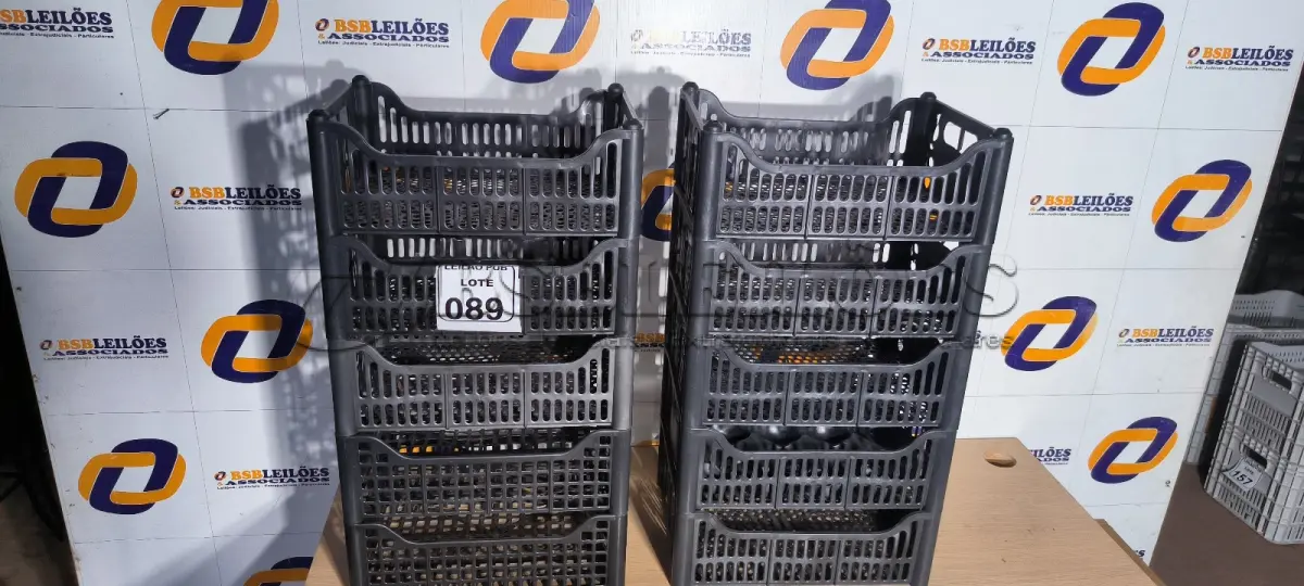 LOTE 089 - 10 CESTOS ORGANIZADORES EM PLÁSTICO NA COR PRETA. (NO ESTADO) ATENÇÃO! FAZER A VISITAÇÃO ANTES DE ARREMATAR, NÃO SABEMOS SE FUNCIONA. LEILÃO NÃO TEM GARANTIA E NEM DEVOLUÇÃO, SUJEITO A POSSÍVEIS AVARIAS VISÍVEIS/OCULTAS E/OU AUSÊNCIA DE COMPONENTES.