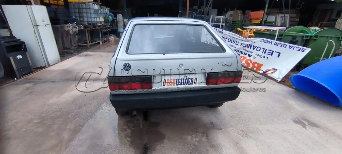 LOTE 003 - 01 VW GOL CL Á GASOLINA; ANO 1994 NA COR AZUL. (NO ESTADO)