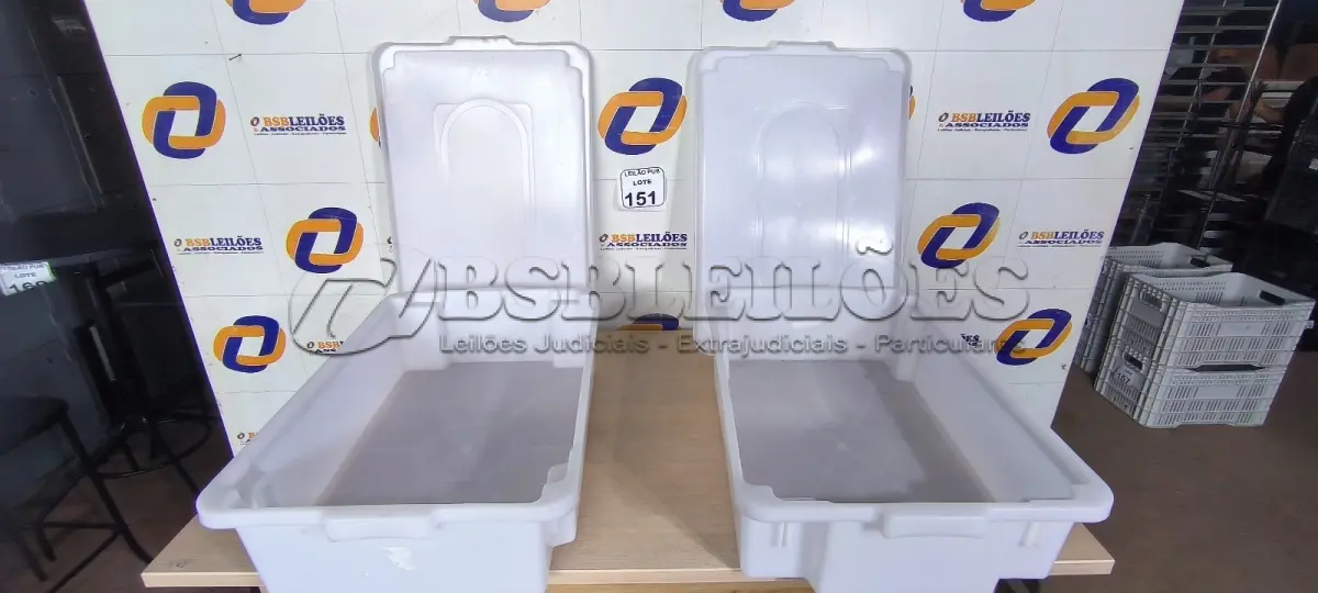 LOTE 151 - 02 CAIXAS ORGANIZADORAS EM PLÁSTICO. (NO ESTADO) ATENÇÃO! FAZER A VISITAÇÃO ANTES DE ARREMATAR, NÃO SABEMOS SE FUNCIONA. LEILÃO NÃO TEM GARANTIA E NEM DEVOLUÇÃO, SUJEITO A POSSÍVEIS AVARIAS VISÍVEIS/OCULTAS E/OU AUSÊNCIA DE COMPONENTES.