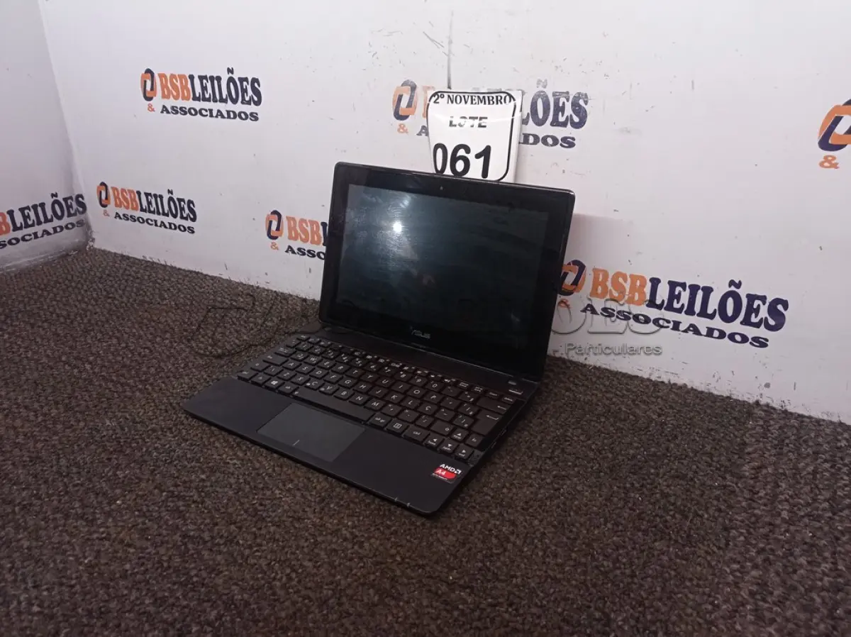 LOTE 061 - 01 NETBOOK MARCA ASUS. (NO ESTADO) ATENÇÃO! FAZER A VISITAÇÃO ANTES DE ARREMATAR, NÃO SABEMOS SE FUNCIONA. LEILÃO NÃO TEM GARANTIA E NEM DEVOLUÇÃO, SUJEITO A POSSÍVEIS AVARIAS VISÍVEIS/OCULTAS E/OU AUSÊNCIA DE COMPONENTES.