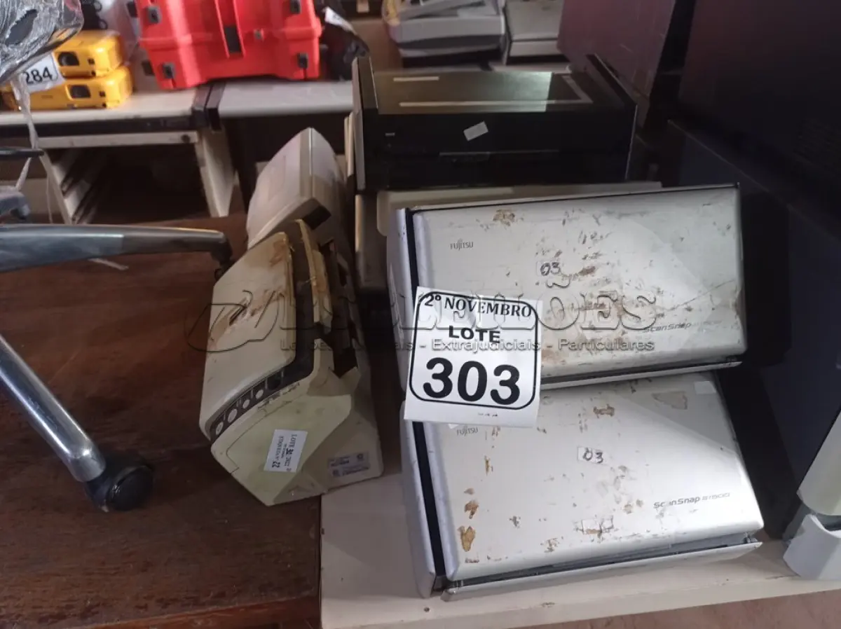 LOTE 303 - 09 SCANNER’S MARCAS E MODELOS DIVERSOS. (NO ESTADO) ATENÇÃO! FAZER A VISITAÇÃO ANTES DE ARREMATAR, NÃO SABEMOS SE FUNCIONA. LEILÃO NÃO TEM GARANTIA E NEM DEVOLUÇÃO, SUJEITO A POSSÍVEIS AVARIAS VISÍVEIS/OCULTAS E/OU AUSÊNCIA DE COMPONENTES.