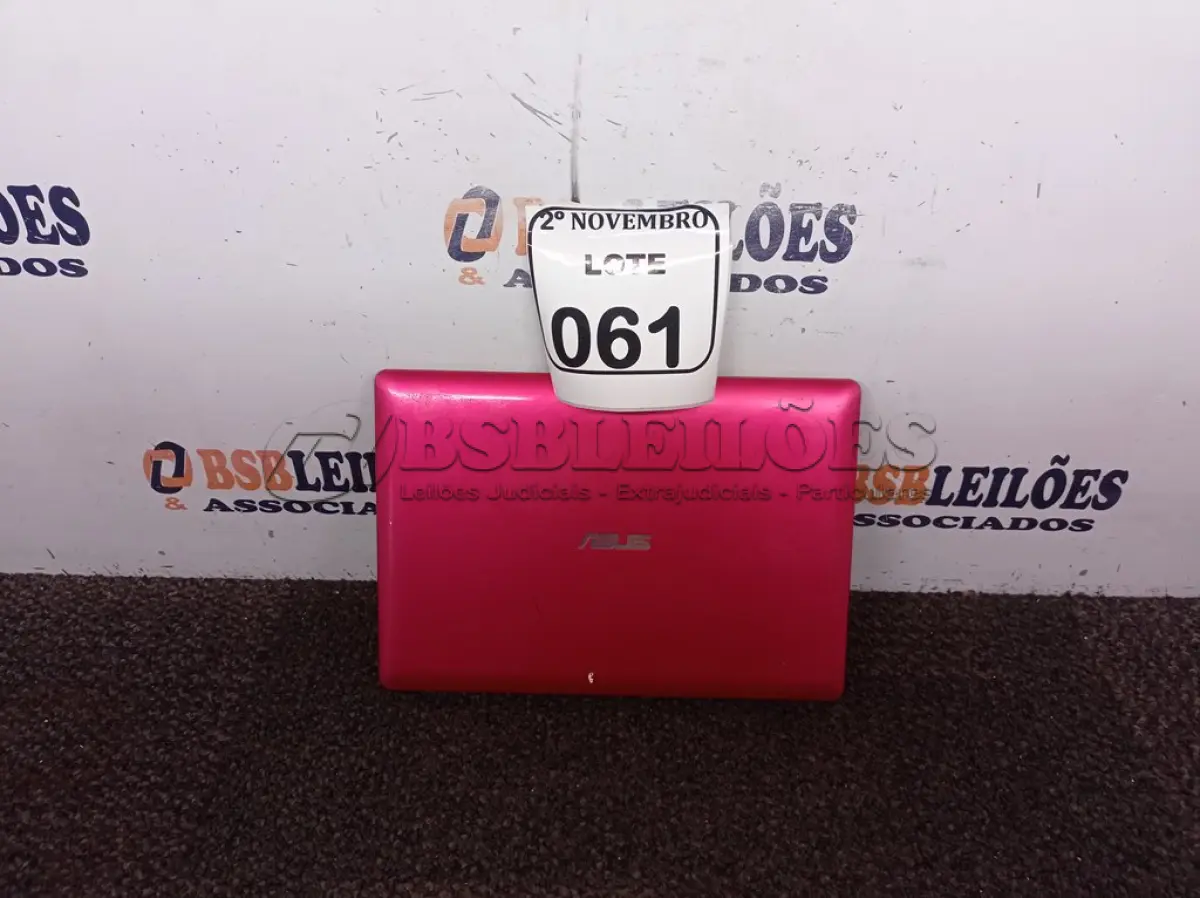 LOTE 061 - 01 NETBOOK MARCA ASUS. (NO ESTADO) ATENÇÃO! FAZER A VISITAÇÃO ANTES DE ARREMATAR, NÃO SABEMOS SE FUNCIONA. LEILÃO NÃO TEM GARANTIA E NEM DEVOLUÇÃO, SUJEITO A POSSÍVEIS AVARIAS VISÍVEIS/OCULTAS E/OU AUSÊNCIA DE COMPONENTES.