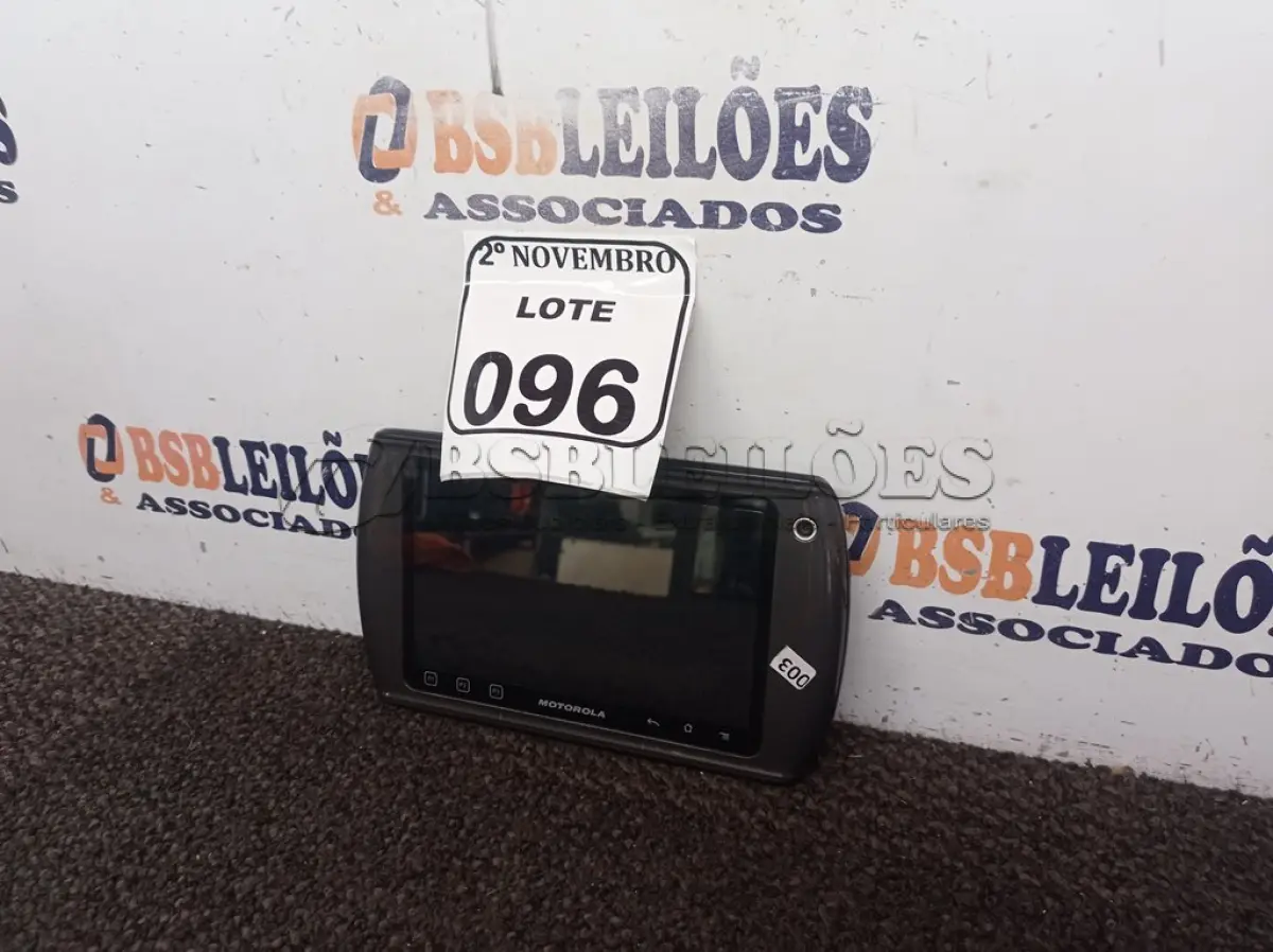 LOTE 096 - 01 TABLET MARCA MOTOROLA MODELO ET1 S/CARREGADOR. (NO ESTADO) ATENÇÃO! FAZER A VISITAÇÃO ANTES DE ARREMATAR, NÃO SABEMOS SE FUNCIONA. LEILÃO NÃO TEM GARANTIA E NEM DEVOLUÇÃO, SUJEITO A POSSÍVEIS AVARIAS VISÍVEIS/OCULTAS E/OU AUSÊNCIA DE COMPONENTES.