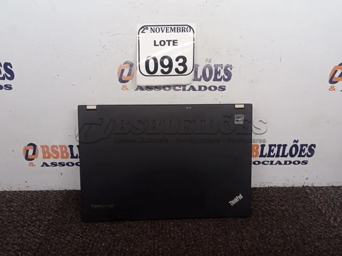 LOTE 093 - 01 NOTEBOOK MARCA LENOVO. (NO ESTADO) ATENÇÃO! FAZER A VISITAÇÃO ANTES DE ARREMATAR, NÃO SABEMOS SE FUNCIONA. LEILÃO NÃO TEM GARANTIA E NEM DEVOLUÇÃO, SUJEITO A POSSÍVEIS AVARIAS VISÍVEIS/OCULTAS E/OU AUSÊNCIA DE COMPONENTES.