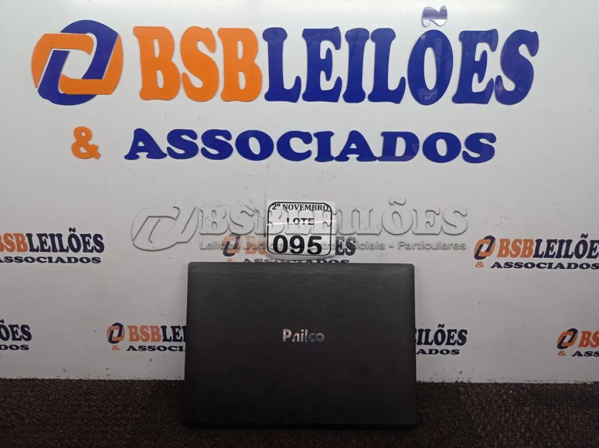 LOTE 095 - 01 NOTEBOOK MARCA PHILCO. (NO ESTADO) ATENÇÃO! FAZER A VISITAÇÃO ANTES DE ARREMATAR, NÃO SABEMOS SE FUNCIONA. LEILÃO NÃO TEM GARANTIA E NEM DEVOLUÇÃO, SUJEITO A POSSÍVEIS AVARIAS VISÍVEIS/OCULTAS E/OU AUSÊNCIA DE COMPONENTES.
