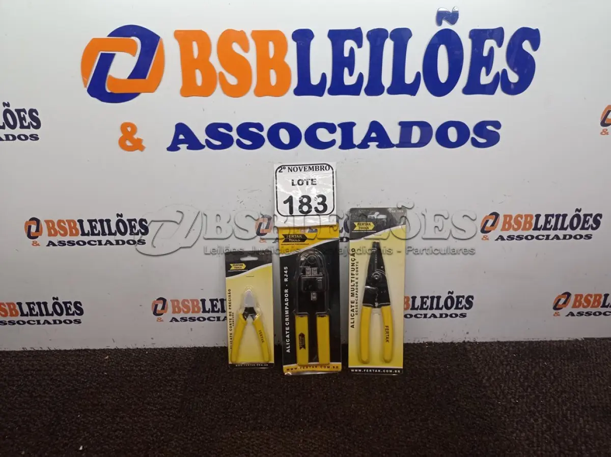 LOTE 183 - 01 ALICATE DE CORTE, 01 ALICATE GRIPADOR, 01 ALICATE MULTIFUNÇÃO MARCA FERTAK(NOVO). (NO ESTADO) ATENÇÃO! FAZER A VISITAÇÃO ANTES DE ARREMATAR, NÃO SABEMOS SE FUNCIONA. LEILÃO NÃO TEM GARANTIA E NEM DEVOLUÇÃO, SUJEITO A POSSÍVEIS AVARIAS VISÍVEIS/OCULTAS E/OU AUSÊNCIA DE COMPONENTES.