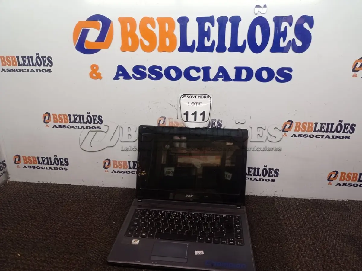 LOTE 111 - 01 NOTEBOOK MARCA ACER. (NO ESTADO) ATENÇÃO! FAZER A VISITAÇÃO ANTES DE ARREMATAR, NÃO SABEMOS SE FUNCIONA. LEILÃO NÃO TEM GARANTIA E NEM DEVOLUÇÃO, SUJEITO A POSSÍVEIS AVARIAS VISÍVEIS/OCULTAS E/OU AUSÊNCIA DE COMPONENTES.