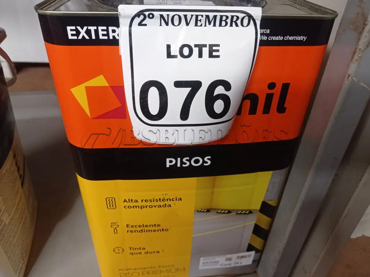 LOTE 076 - 01 LATA DE TINTA PARA PISO CINZA FOSCO ESCURO MARCA SUVINIL 18L(NOVO). (NO ESTADO) ATENÇÃO! FAZER A VISITAÇÃO ANTES DE ARREMATAR, NÃO SABEMOS SE FUNCIONA. LEILÃO NÃO TEM GARANTIA E NEM DEVOLUÇÃO, SUJEITO A POSSÍVEIS AVARIAS VISÍVEIS/OCULTAS E/OU AUSÊNCIA DE COMPONENTES.