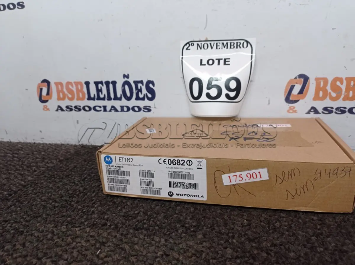 LOTE 059 - 01 TABLET MARCA MOTOROLA MODELO ET1 S/CARREGADOR. (NO ESTADO) ATENÇÃO! FAZER A VISITAÇÃO ANTES DE ARREMATAR, NÃO SABEMOS SE FUNCIONA. LEILÃO NÃO TEM GARANTIA E NEM DEVOLUÇÃO, SUJEITO A POSSÍVEIS AVARIAS VISÍVEIS/OCULTAS E/OU AUSÊNCIA DE COMPONENTES.