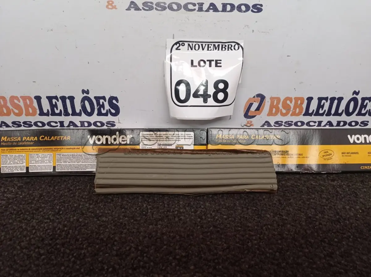 LOTE 048 - 04 MASSAS PARA CALAFETAR MARCA VONDER(NOVO). (NO ESTADO) ATENÇÃO! FAZER A VISITAÇÃO ANTES DE ARREMATAR, NÃO SABEMOS SE FUNCIONA. LEILÃO NÃO TEM GARANTIA E NEM DEVOLUÇÃO, SUJEITO A POSSÍVEIS AVARIAS VISÍVEIS/OCULTAS E/OU AUSÊNCIA DE COMPONENTES.