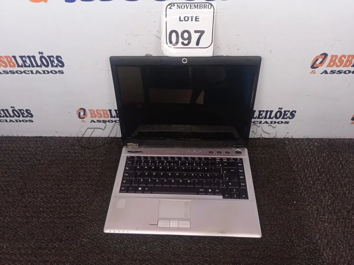 LOTE 097 - 01 NOTEBOOK MARCA POSITIVO. (NO ESTADO) ATENÇÃO! FAZER A VISITAÇÃO ANTES DE ARREMATAR, NÃO SABEMOS SE FUNCIONA. LEILÃO NÃO TEM GARANTIA E NEM DEVOLUÇÃO, SUJEITO A POSSÍVEIS AVARIAS VISÍVEIS/OCULTAS E/OU AUSÊNCIA DE COMPONENTES.