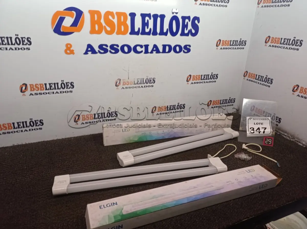 LOTE 347 - 02 LUMINÁRIAS DUOLED 18W MARCA ELGIN(NOVO). (NO ESTADO) ATENÇÃO! FAZER A VISITAÇÃO ANTES DE ARREMATAR, NÃO SABEMOS SE FUNCIONA. LEILÃO NÃO TEM GARANTIA E NEM DEVOLUÇÃO, SUJEITO A POSSÍVEIS AVARIAS VISÍVEIS/OCULTAS E/OU AUSÊNCIA DE COMPONENTES.