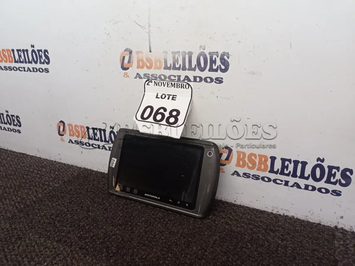 LOTE 068 - 01 TABLET MARCA MOTOROLA MODELO ET1 S/CARREGADOR. (NO ESTADO) ATENÇÃO! FAZER A VISITAÇÃO ANTES DE ARREMATAR, NÃO SABEMOS SE FUNCIONA. LEILÃO NÃO TEM GARANTIA E NEM DEVOLUÇÃO, SUJEITO A POSSÍVEIS AVARIAS VISÍVEIS/OCULTAS E/OU AUSÊNCIA DE COMPONENTES.