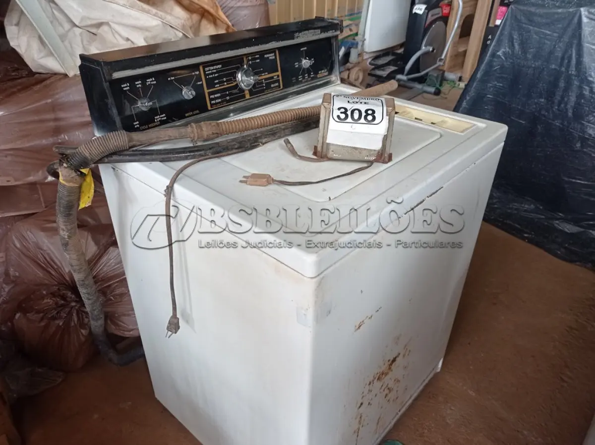 LOTE 308 - 01 MÁQUINA DE LAVAR 12KG MARCA LADY KENMORE 110V. (NO ESTADO) ATENÇÃO! FAZER A VISITAÇÃO ANTES DE ARREMATAR, NÃO SABEMOS SE FUNCIONA. LEILÃO NÃO TEM GARANTIA E NEM DEVOLUÇÃO, SUJEITO A POSSÍVEIS AVARIAS VISÍVEIS/OCULTAS E/OU AUSÊNCIA DE COMPONENTES.