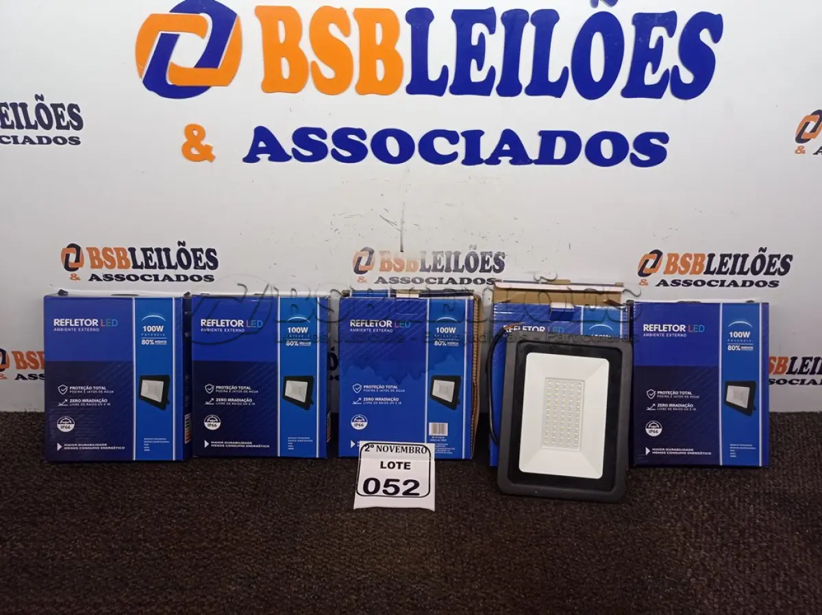 LOTE 052 - 05 REFLETORES LED AMBIENTE EXTERNO 100W(NOVO). (NO ESTADO) ATENÇÃO! FAZER A VISITAÇÃO ANTES DE ARREMATAR, NÃO SABEMOS SE FUNCIONA. LEILÃO NÃO TEM GARANTIA E NEM DEVOLUÇÃO, SUJEITO A POSSÍVEIS AVARIAS VISÍVEIS/OCULTAS E/OU AUSÊNCIA DE COMPONENTES.