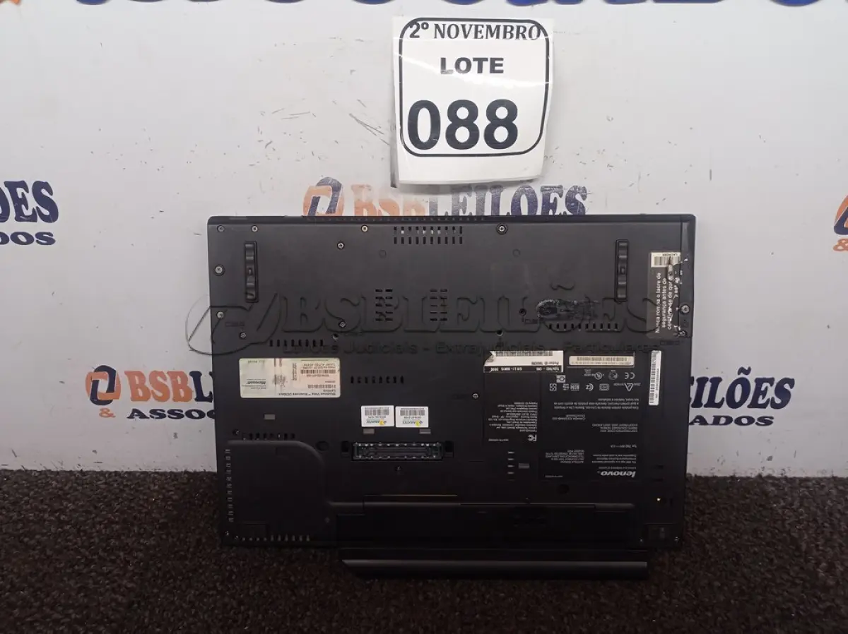 LOTE 088 - 01 NOTEBOOK MARCA IBM. (NO ESTADO) ATENÇÃO! FAZER A VISITAÇÃO ANTES DE ARREMATAR, NÃO SABEMOS SE FUNCIONA. LEILÃO NÃO TEM GARANTIA E NEM DEVOLUÇÃO, SUJEITO A POSSÍVEIS AVARIAS VISÍVEIS/OCULTAS E/OU AUSÊNCIA DE COMPONENTES.