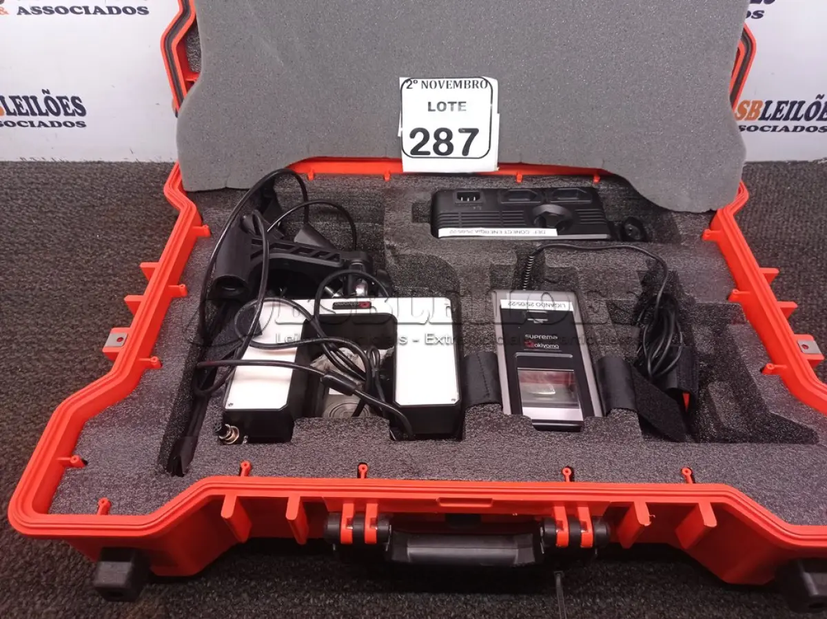 LOTE 287 - 01 KIT C/LEITOR BIOMÉTRICO, 01 FONTE E 01 CÂMERA FOTOGRÁFICA MARCA AKIYAMA. (NO ESTADO) ATENÇÃO! FAZER A VISITAÇÃO ANTES DE ARREMATAR, NÃO SABEMOS SE FUNCIONA. LEILÃO NÃO TEM GARANTIA E NEM DEVOLUÇÃO, SUJEITO A POSSÍVEIS AVARIAS VISÍVEIS/OCULTAS E/OU AUSÊNCIA DE COMPONENTES.