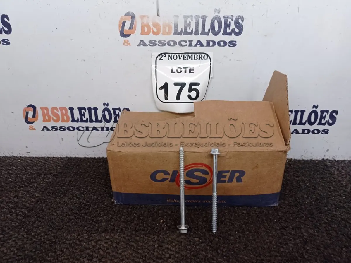 LOTE 175 - 01 CAIXA DE PARAFUSOS ROSCA P/TELHAS. (NO ESTADO) ATENÇÃO! FAZER A VISITAÇÃO ANTES DE ARREMATAR, NÃO SABEMOS SE FUNCIONA. LEILÃO NÃO TEM GARANTIA E NEM DEVOLUÇÃO, SUJEITO A POSSÍVEIS AVARIAS VISÍVEIS/OCULTAS E/OU AUSÊNCIA DE COMPONENTES.