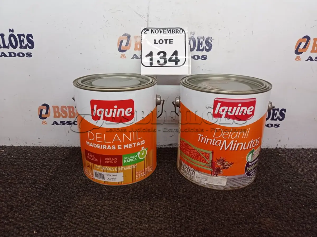 LOTE 134 - 01 LATA DE TINTA P/MADEIRAS E METAIS NA COR VERDE FOLHA E 01 LATA DE ESMALTE SINTÉTICO COM 3,6L CADA MARCA IQUINE(NOVO). (NO ESTADO) ATENÇÃO! FAZER A VISITAÇÃO ANTES DE ARREMATAR, NÃO SABEMOS SE FUNCIONA. LEILÃO NÃO TEM GARANTIA E NEM DEVOLUÇÃO, SUJEITO A POSSÍVEIS AVARIAS VISÍVEIS/OCULTAS E/OU AUSÊNCIA DE COMPONENTES.