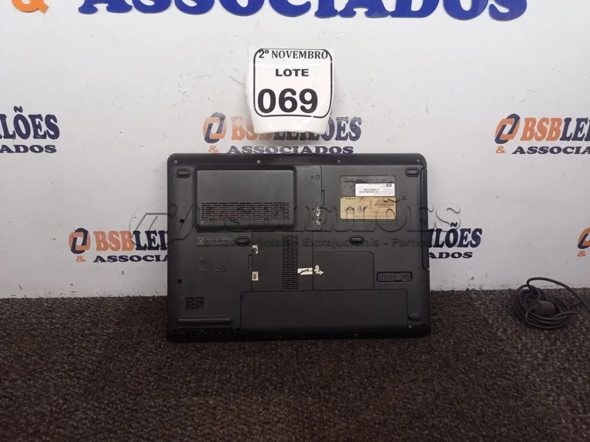 LOTE 069 - 01 NOTEBOOK MARCA HP. (NO ESTADO) ATENÇÃO! FAZER A VISITAÇÃO ANTES DE ARREMATAR, NÃO SABEMOS SE FUNCIONA. LEILÃO NÃO TEM GARANTIA E NEM DEVOLUÇÃO, SUJEITO A POSSÍVEIS AVARIAS VISÍVEIS/OCULTAS E/OU AUSÊNCIA DE COMPONENTES.