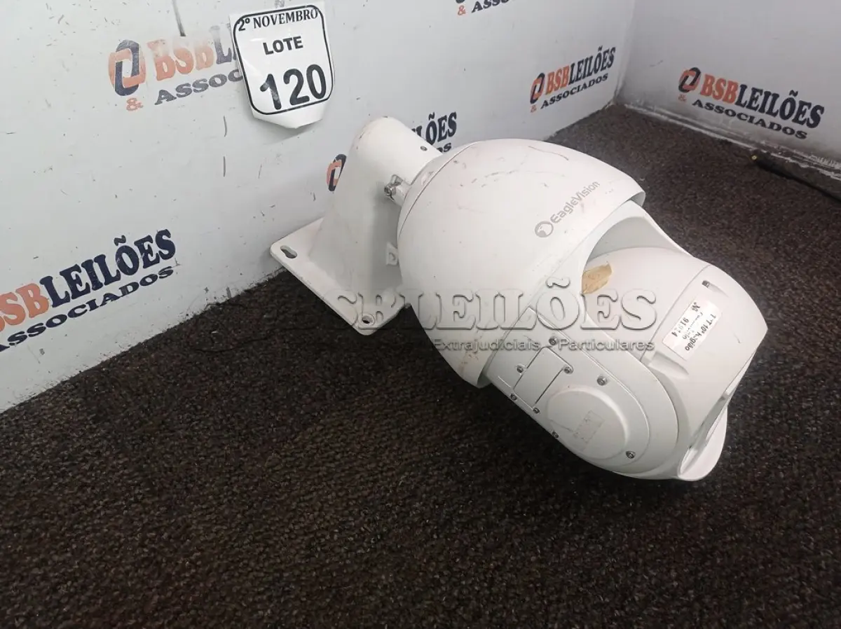 LOTE 120 - 01 CÂMERA DOME MARCA EAGLEVISION. (NO ESTADO) ATENÇÃO! FAZER A VISITAÇÃO ANTES DE ARREMATAR, NÃO SABEMOS SE FUNCIONA. LEILÃO NÃO TEM GARANTIA E NEM DEVOLUÇÃO, SUJEITO A POSSÍVEIS AVARIAS VISÍVEIS/OCULTAS E/OU AUSÊNCIA DE COMPONENTES.