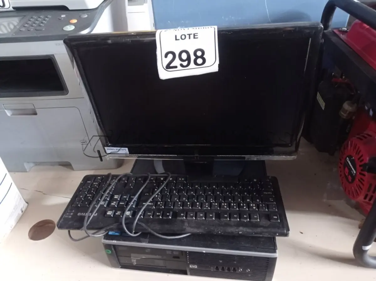 LOTE 298 - 01 CPU MARCA HP, 01 MONITOR MARCA LENOVO E 01 TECLADO. (NO ESTADO) ATENÇÃO! FAZER A VISITAÇÃO ANTES DE ARREMATAR, NÃO SABEMOS SE FUNCIONA. LEILÃO NÃO TEM GARANTIA E NEM DEVOLUÇÃO, SUJEITO A POSSÍVEIS AVARIAS VISÍVEIS/OCULTAS E/OU AUSÊNCIA DE COMPONENTES.