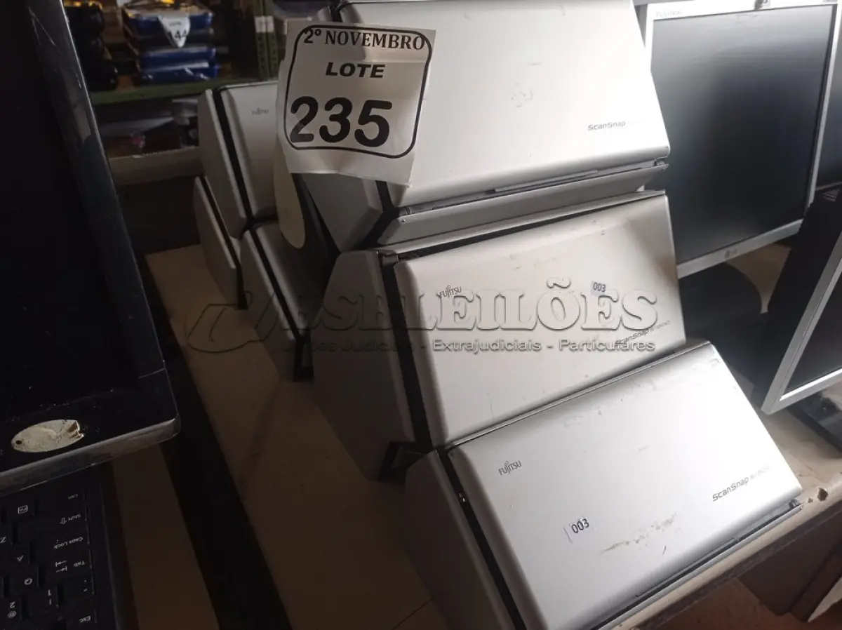 LOTE 235 - 08 SCANNER’S MARCA FUJITSU MODELOS DIVERSOS. (NO ESTADO) ATENÇÃO! FAZER A VISITAÇÃO ANTES DE ARREMATAR, NÃO SABEMOS SE FUNCIONA. LEILÃO NÃO TEM GARANTIA E NEM DEVOLUÇÃO, SUJEITO A POSSÍVEIS AVARIAS VISÍVEIS/OCULTAS E/OU AUSÊNCIA DE COMPONENTES.