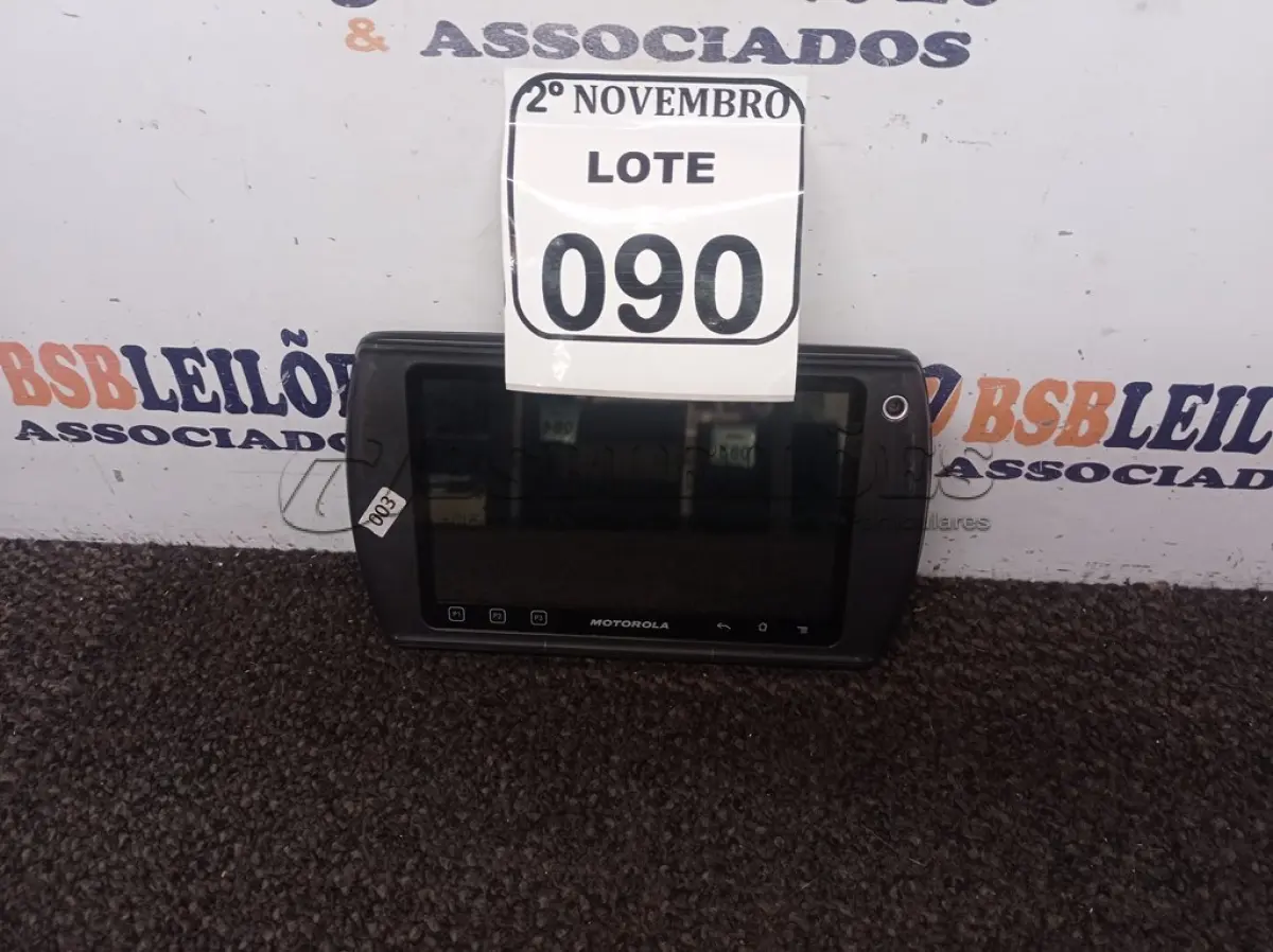 LOTE 090 - 01 TABLET MARCA MOTOROLA MODELO ET1 S/CARREGADOR. (NO ESTADO) ATENÇÃO! FAZER A VISITAÇÃO ANTES DE ARREMATAR, NÃO SABEMOS SE FUNCIONA. LEILÃO NÃO TEM GARANTIA E NEM DEVOLUÇÃO, SUJEITO A POSSÍVEIS AVARIAS VISÍVEIS/OCULTAS E/OU AUSÊNCIA DE COMPONENTES.