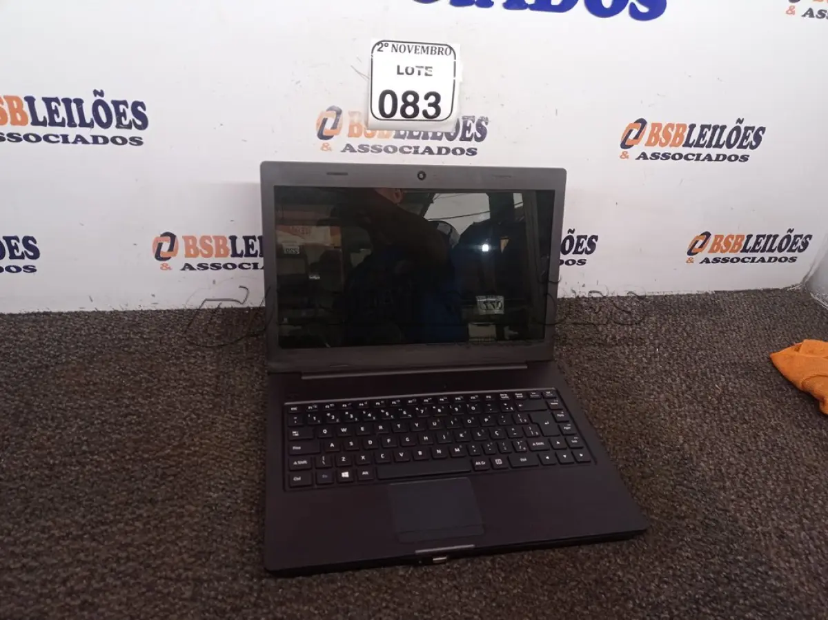 LOTE 083 - 01 NOTEBOOK MARCA CCE. (NO ESTADO) ATENÇÃO! FAZER A VISITAÇÃO ANTES DE ARREMATAR, NÃO SABEMOS SE FUNCIONA. LEILÃO NÃO TEM GARANTIA E NEM DEVOLUÇÃO, SUJEITO A POSSÍVEIS AVARIAS VISÍVEIS/OCULTAS E/OU AUSÊNCIA DE COMPONENTES.