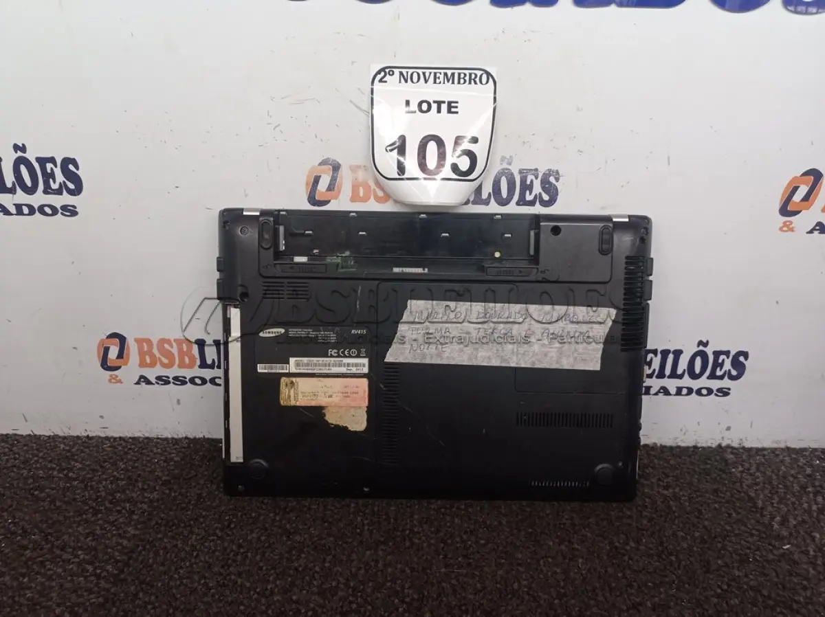 LOTE 105 - 01 NOTEBOOK MARCA POSITIVO. (NO ESTADO) ATENÇÃO! FAZER A VISITAÇÃO ANTES DE ARREMATAR, NÃO SABEMOS SE FUNCIONA. LEILÃO NÃO TEM GARANTIA E NEM DEVOLUÇÃO, SUJEITO A POSSÍVEIS AVARIAS VISÍVEIS/OCULTAS E/OU AUSÊNCIA DE COMPONENTES.