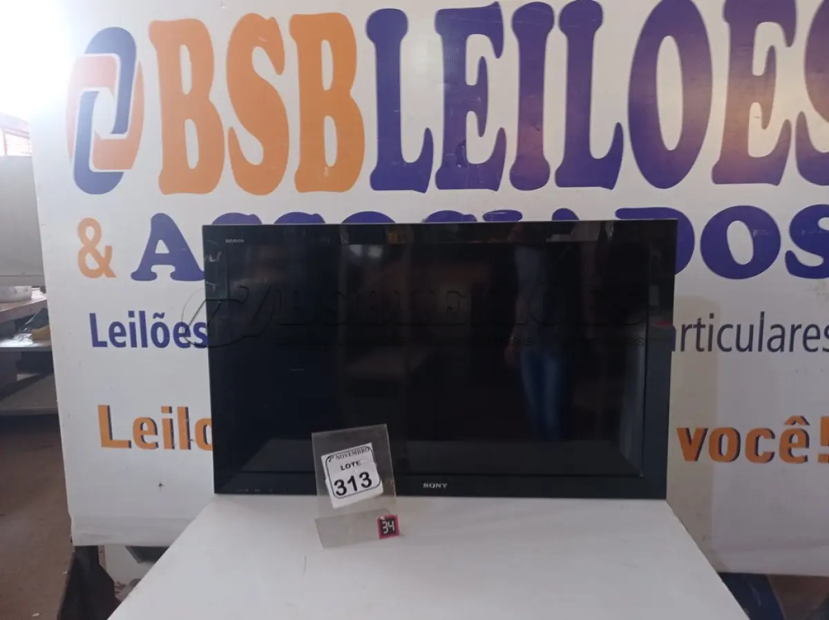 LOTE 313 - 01 TV MARCA SONY 40” P/RETIRADA DE PEÇAS. (NO ESTADO) ATENÇÃO! FAZER A VISITAÇÃO ANTES DE ARREMATAR, NÃO SABEMOS SE FUNCIONA. LEILÃO NÃO TEM GARANTIA E NEM DEVOLUÇÃO, SUJEITO A POSSÍVEIS AVARIAS VISÍVEIS/OCULTAS E/OU AUSÊNCIA DE COMPONENTES.