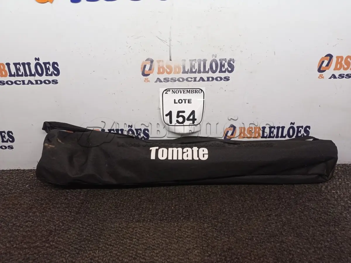 LOTE 154 - 01 TRIPÉ P/ CÂMERA FOTOGRÁFICA MARCA TOMATE. (NO ESTADO) ATENÇÃO! FAZER A VISITAÇÃO ANTES DE ARREMATAR, NÃO SABEMOS SE FUNCIONA. LEILÃO NÃO TEM GARANTIA E NEM DEVOLUÇÃO, SUJEITO A POSSÍVEIS AVARIAS VISÍVEIS/OCULTAS E/OU AUSÊNCIA DE COMPONENTES.
