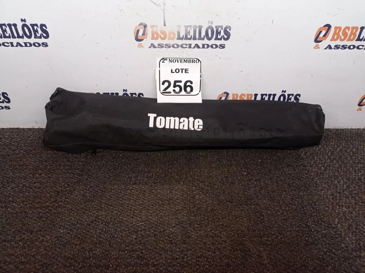 LOTE 256 - 01 TRIPÉ P/ CÂMERA FOTOGRÁFICA MARCA TOMATE. (NO ESTADO) ATENÇÃO! FAZER A VISITAÇÃO ANTES DE ARREMATAR, NÃO SABEMOS SE FUNCIONA. LEILÃO NÃO TEM GARANTIA E NEM DEVOLUÇÃO, SUJEITO A POSSÍVEIS AVARIAS VISÍVEIS/OCULTAS E/OU AUSÊNCIA DE COMPONENTES.