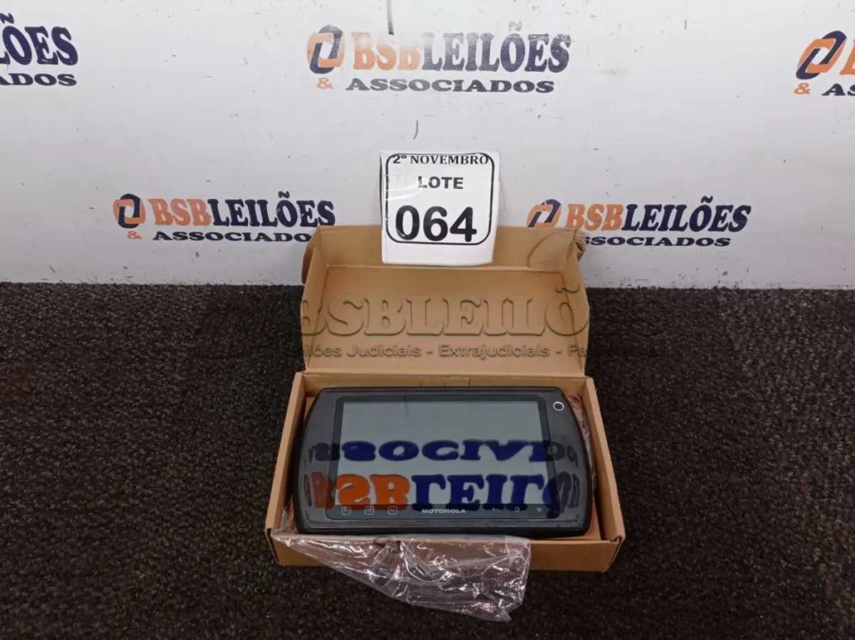 LOTE 064 - 01 TABLET MARCA MOTOROLA MODELO ET1 S/CARREGADOR. (NO ESTADO) ATENÇÃO! FAZER A VISITAÇÃO ANTES DE ARREMATAR, NÃO SABEMOS SE FUNCIONA. LEILÃO NÃO TEM GARANTIA E NEM DEVOLUÇÃO, SUJEITO A POSSÍVEIS AVARIAS VISÍVEIS/OCULTAS E/OU AUSÊNCIA DE COMPONENTES.