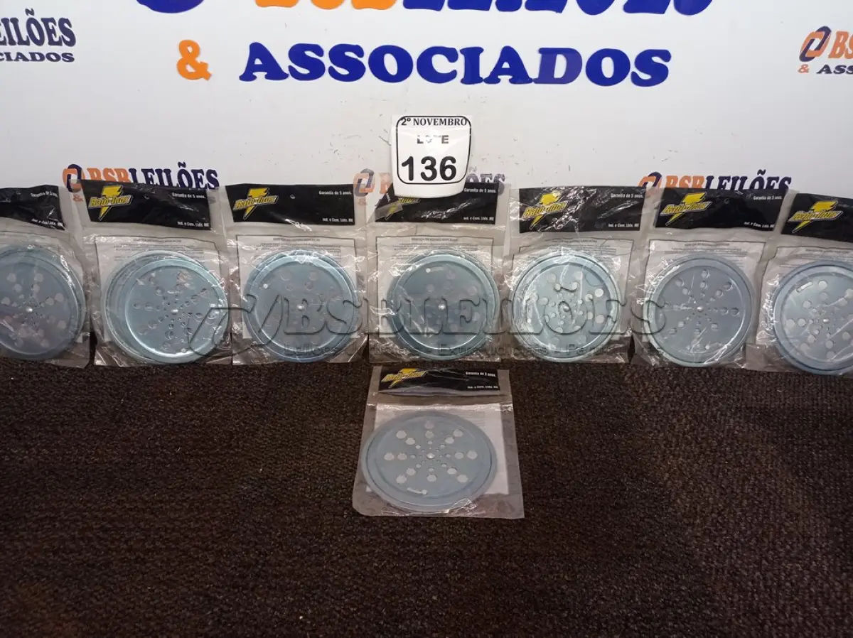 LOTE 136 - 08 TAMPAS DE RALO EM INOX(NOVO). (NO ESTADO) ATENÇÃO! FAZER A VISITAÇÃO ANTES DE ARREMATAR, NÃO SABEMOS SE FUNCIONA. LEILÃO NÃO TEM GARANTIA E NEM DEVOLUÇÃO, SUJEITO A POSSÍVEIS AVARIAS VISÍVEIS/OCULTAS E/OU AUSÊNCIA DE COMPONENTES.