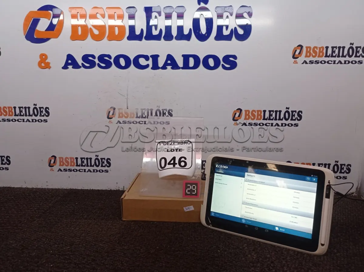 LOTE 046 - 01 TABLET MARCA INTEL. (NO  ESTADO) ATENÇÃO! FAZER A VISITAÇÃO ANTES DE ARREMATAR, NÃO SABEMOS SE FUNCIONA. LEILÃO NÃO TEM GARANTIA E NEM DEVOLUÇÃO, SUJEITO A POSSÍVEIS AVARIAS VISÍVEIS/OCULTAS E/OU AUSÊNCIA DE COMPONENTES.