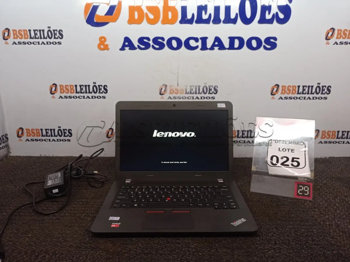 LOTE 025 - 01 NOTEBOOK MARCA LENOVO AMD A6-RADEON DDR 3 4 DE MEMÓRIA RAM HD DE 500 SEGURANDO A BATERIA E CARREGADOR ORIGINAL. (NO ESTADO) ATENÇÃO! FAZER A VISITAÇÃO ANTES DE ARREMATAR, NÃO SABEMOS SE FUNCIONA. LEILÃO NÃO TEM GARANTIA E NEM DEVOLUÇÃO, SUJEITO A POSSÍVEIS AVARIAS VISÍVEIS/OCULTAS E/OU AUSÊNCIA DE COMPONENTES.